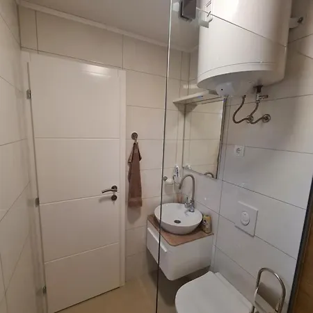 Semesterbostad Orhidea *